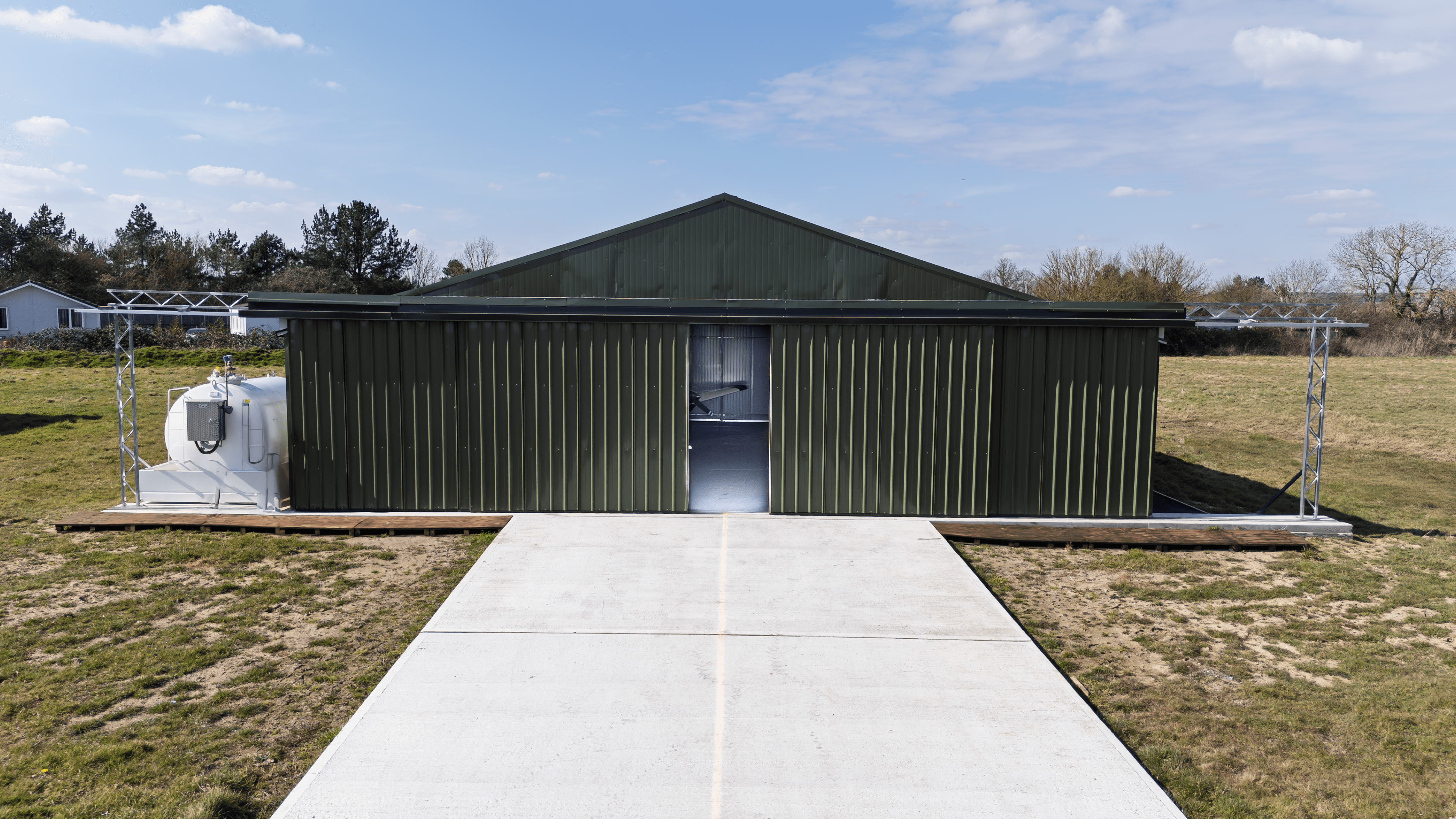Hangar per aerei in acciaio