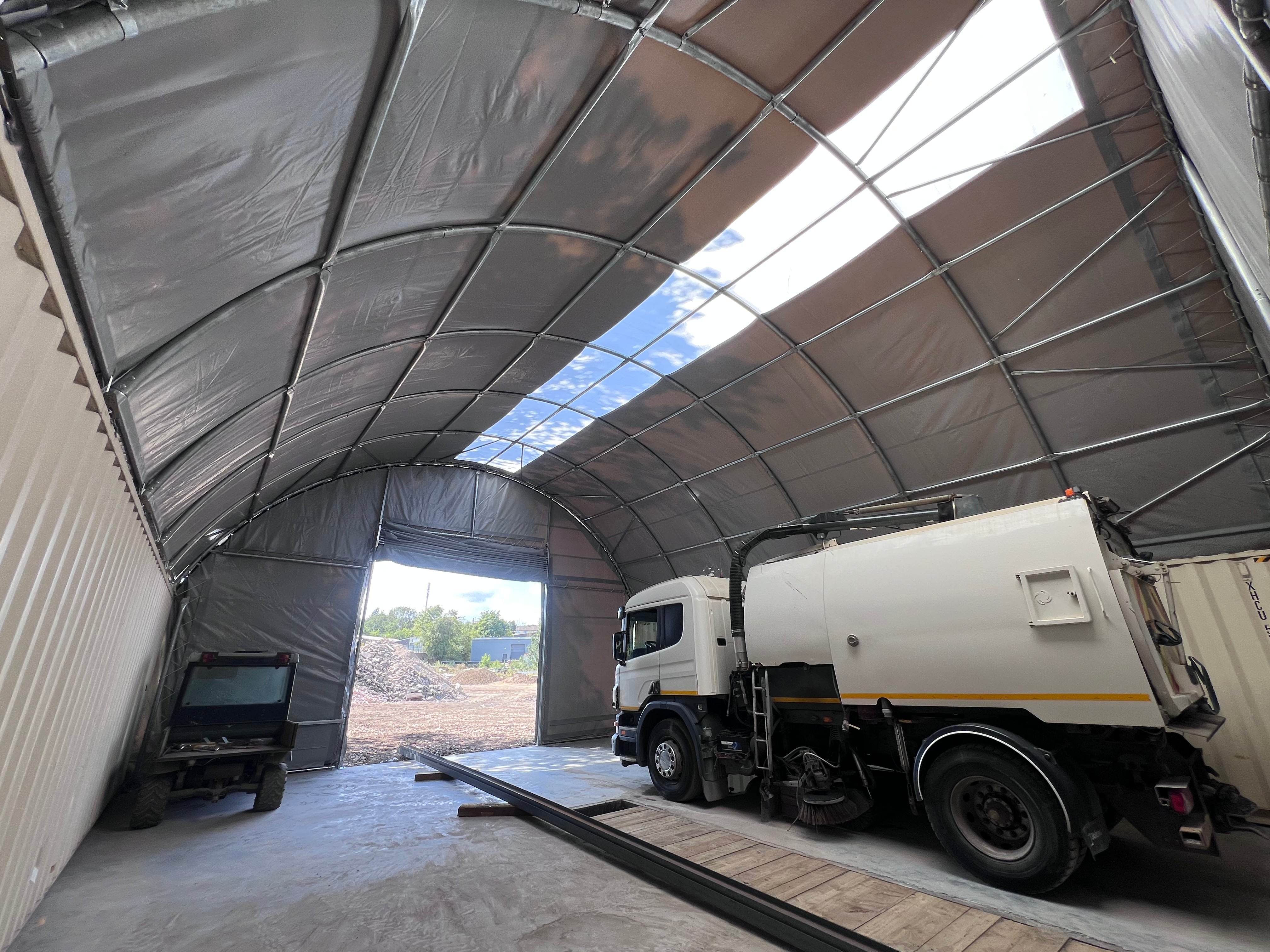 Pensiline per container - 40 piedi x 40 piedi x 15 piedi (12 m x 12 m x 4,5 m)